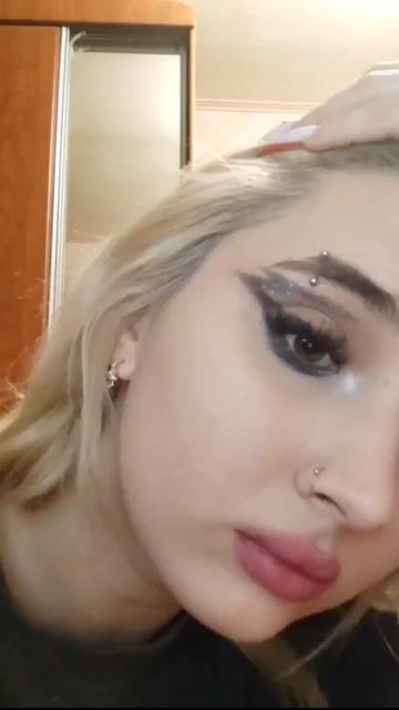 Model - Sexy Bitch fun