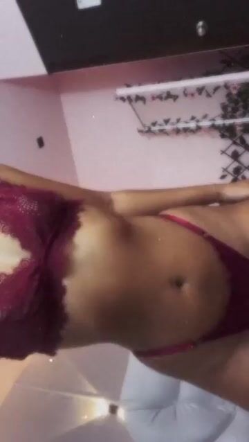 Model - Mia Gomez squirt