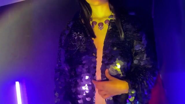 Model - Sasha Feit toys