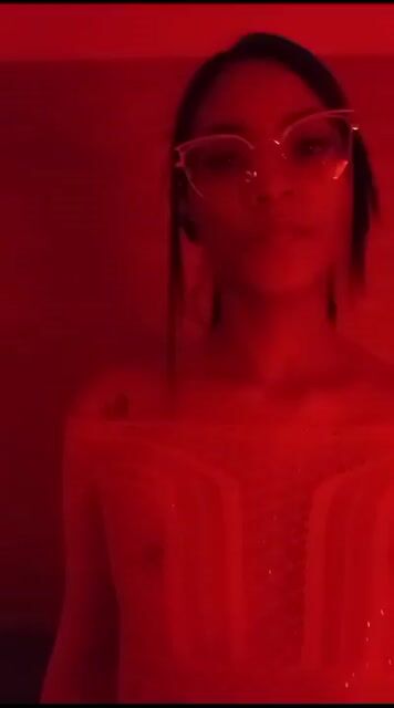 Model - ZoeSmither joi