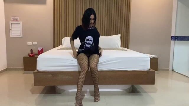 Model - Titubax bigass