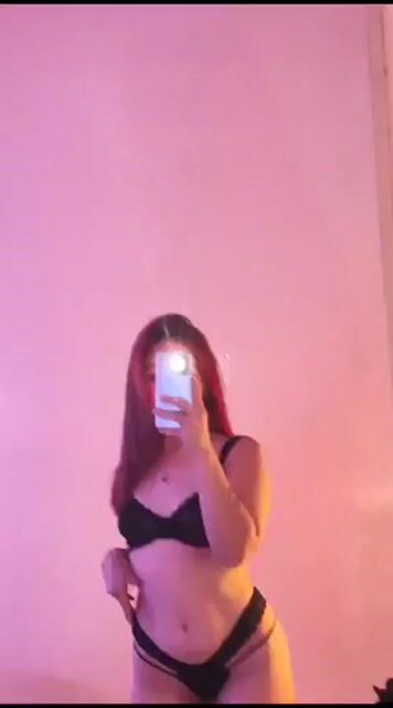 Model - Aleja Tacoa anal