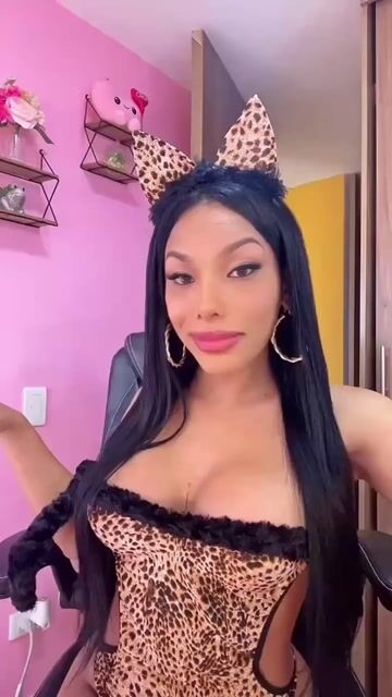 Model - Evaebonny14 cuteface