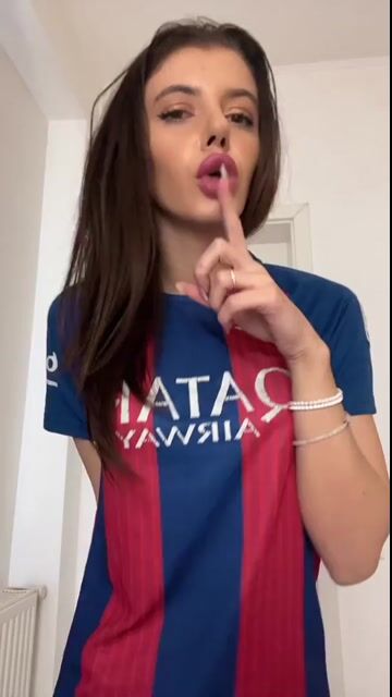 Model - Sierra pussy