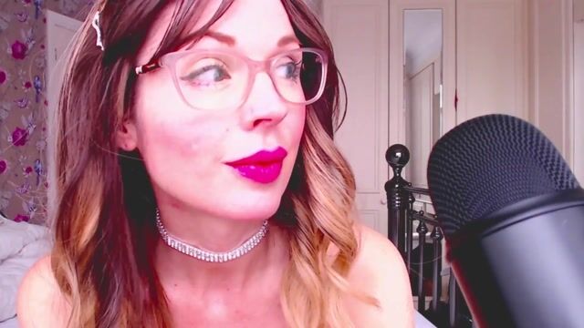 ASMR Showgirl milf Model - ASMR Showgirl milf