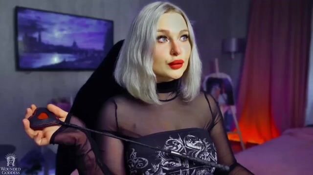 Model - Wounded_Goddess Femdom