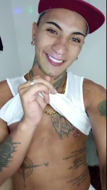 Model - Andrewwss piercing