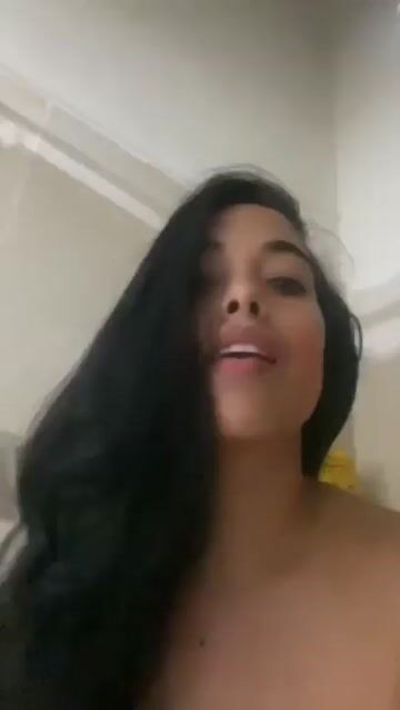 Model - Antonia Johnson latina