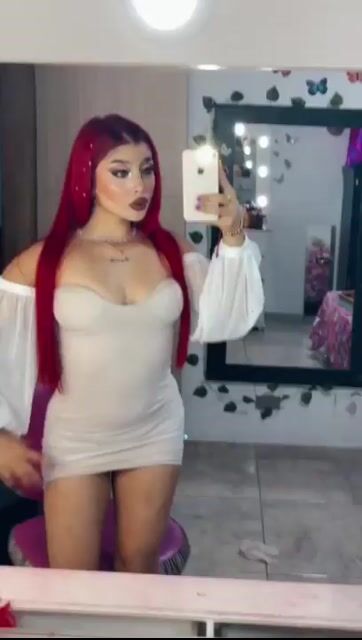 Model - MiaFoxx femdom