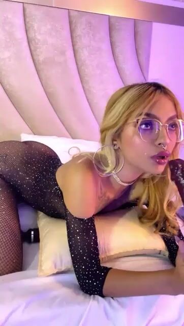 Carmilla fetish Model - Carmilla fetish