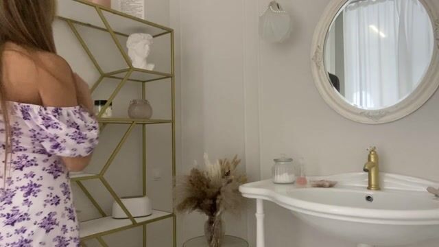 Model - Jennifer bigboobs