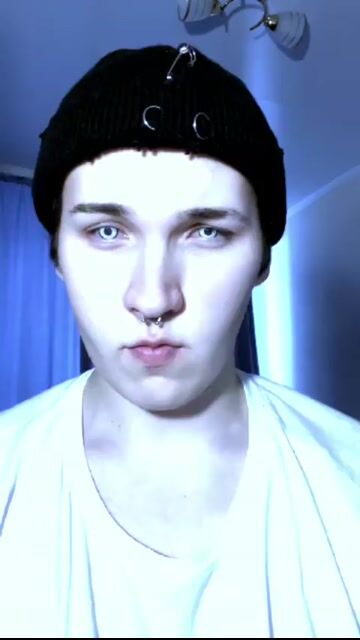 Model - EvaMiron hair