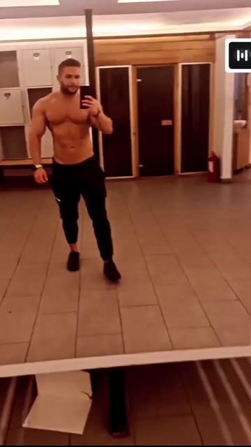 Model - HotterLRg bdsm