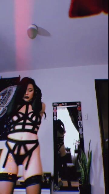 Miss Scarlett fetish Model - Miss Scarlett fetish