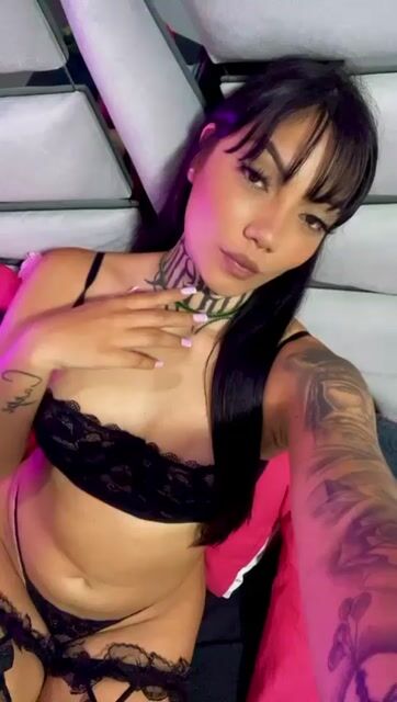 Model - BigPussy69 ass