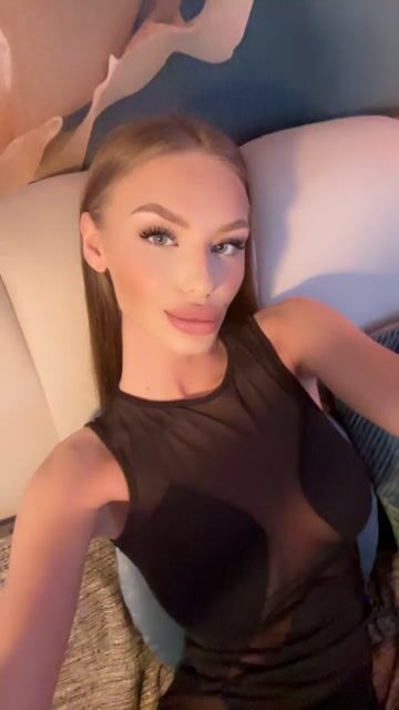 Model - Giselle Thorne dildo