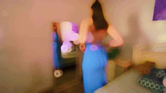 Model - Lori_Blush striptease