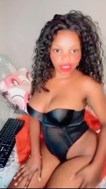 Model - lorraine sexy