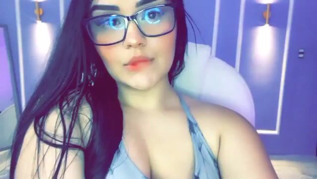 Model - Martina redhair