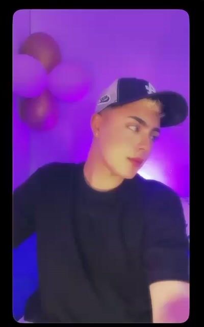 Model - jey_jordan young