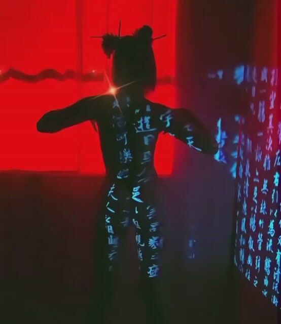 Model - Violette clerk1 blowjob