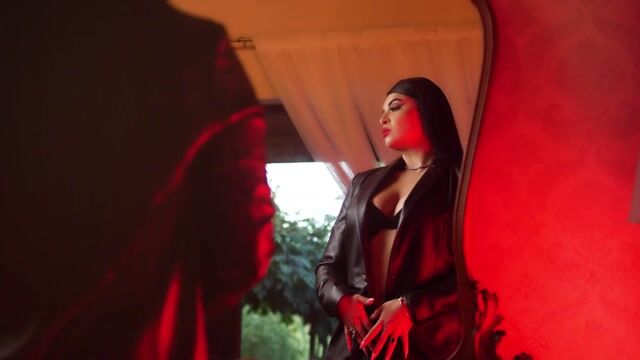 Model - Devasha strapon