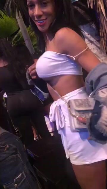 Model - KIM JENNER dildo