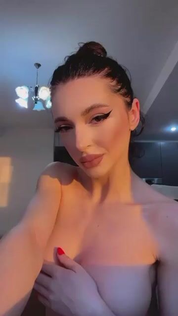 Model - Kat Kate roleplay