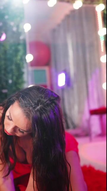 Model - AmicaBentley pornstar