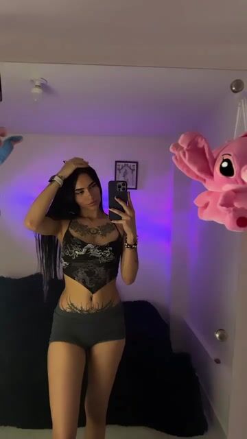 Model - Krhistal deepthroat