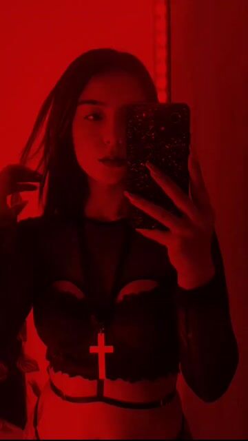 Female Profile & Live Cam Show SkyPrivate
