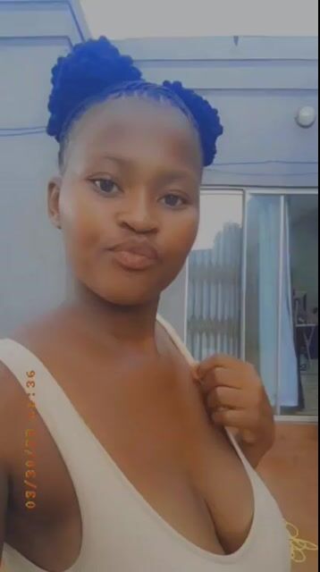 Model - 1Bustylo bigass