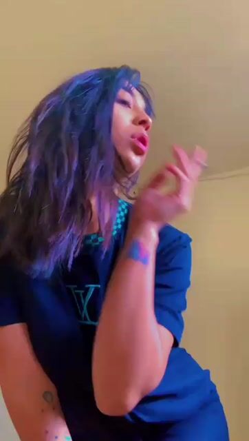 Model - AdaraMuller boobs