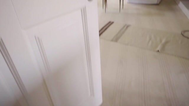 Model - NatashaCole deepthroat