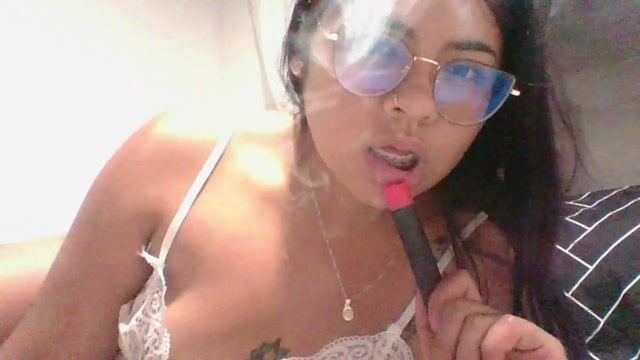 Model - Mariana latina