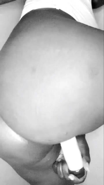 Model - Lenshy Daloh Ebony