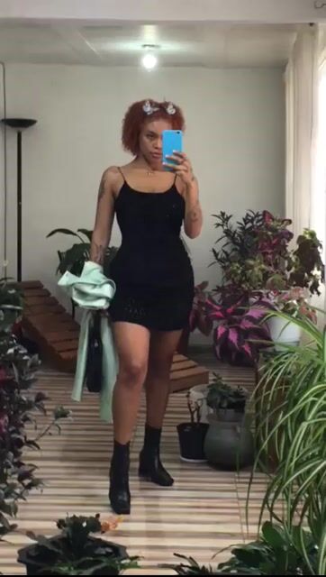 Model - Helliemoore tall