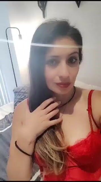 Model - Skyler Withe dance