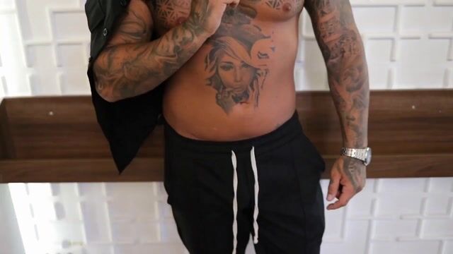 Model - KevinMyers domination