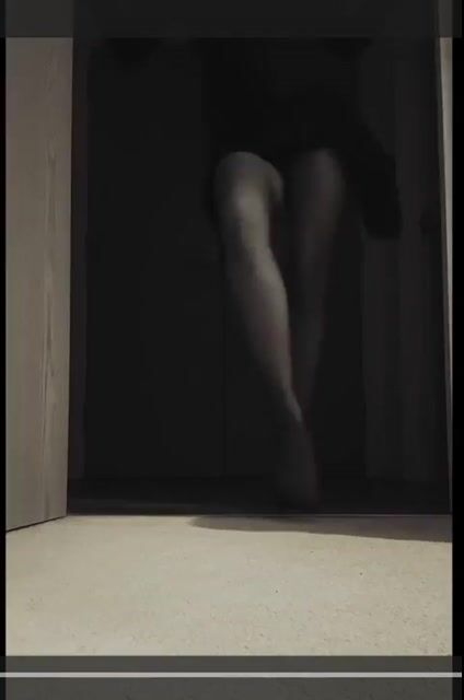 Model - Lady Alice Domination