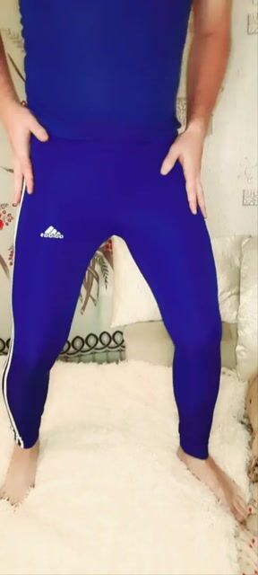 Model - DreamyDick striptease