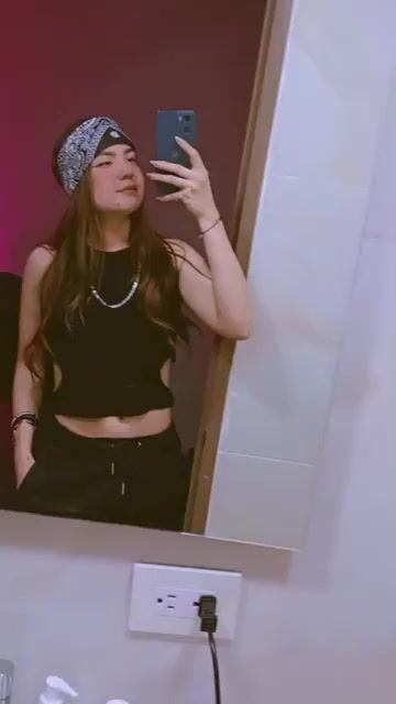 Model - Rhous squirt