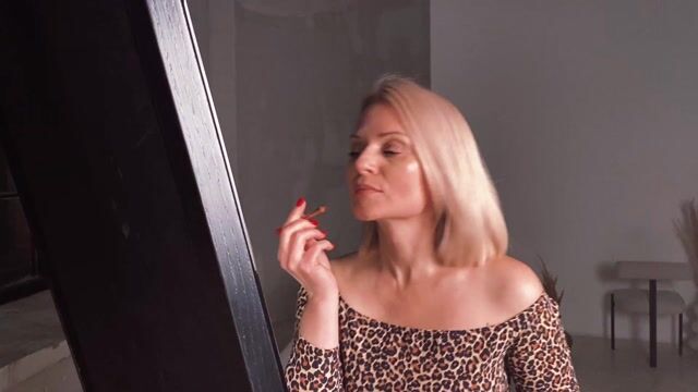 Model - Elza Nort pantyhose