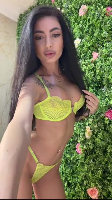 Model - MadisonDesire femdom