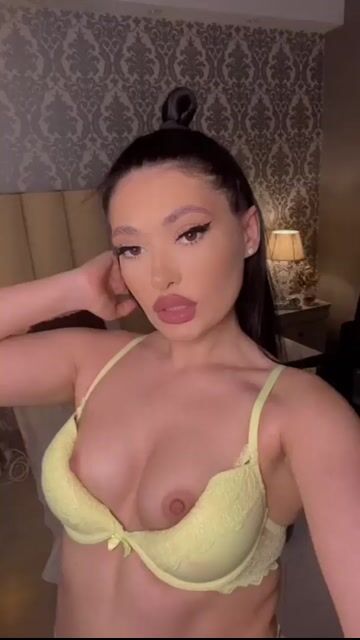 Model - KhloeBanks sph