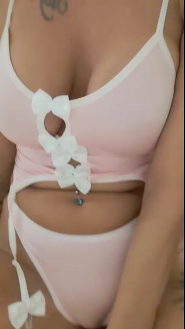 Model - JessieJaye cei