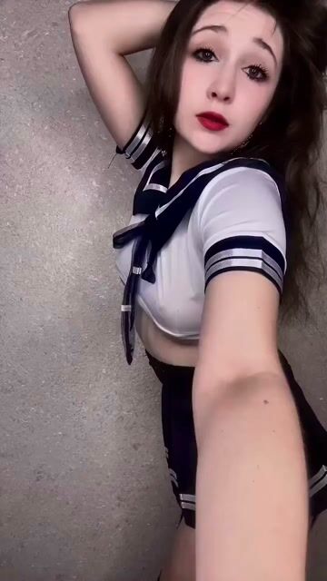 Model - VulgarLady69 cosplay