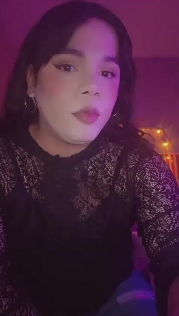 Model - violetta arrieta hairy