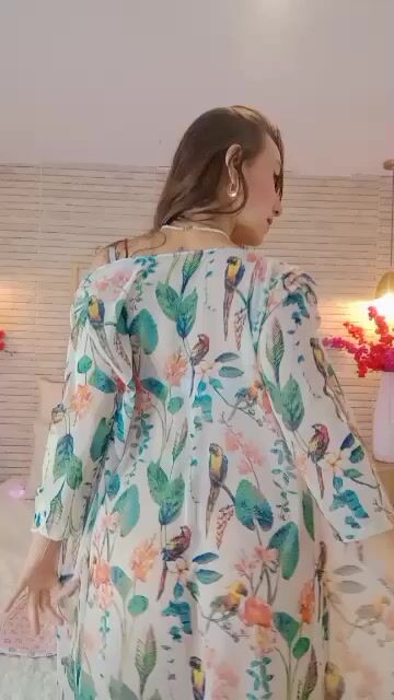 Model - CatalinaThompson feet